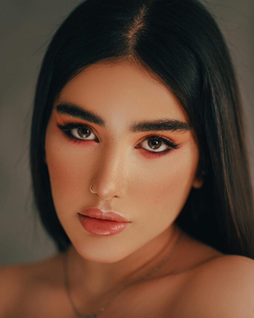 a girl who have straight eyebrows
